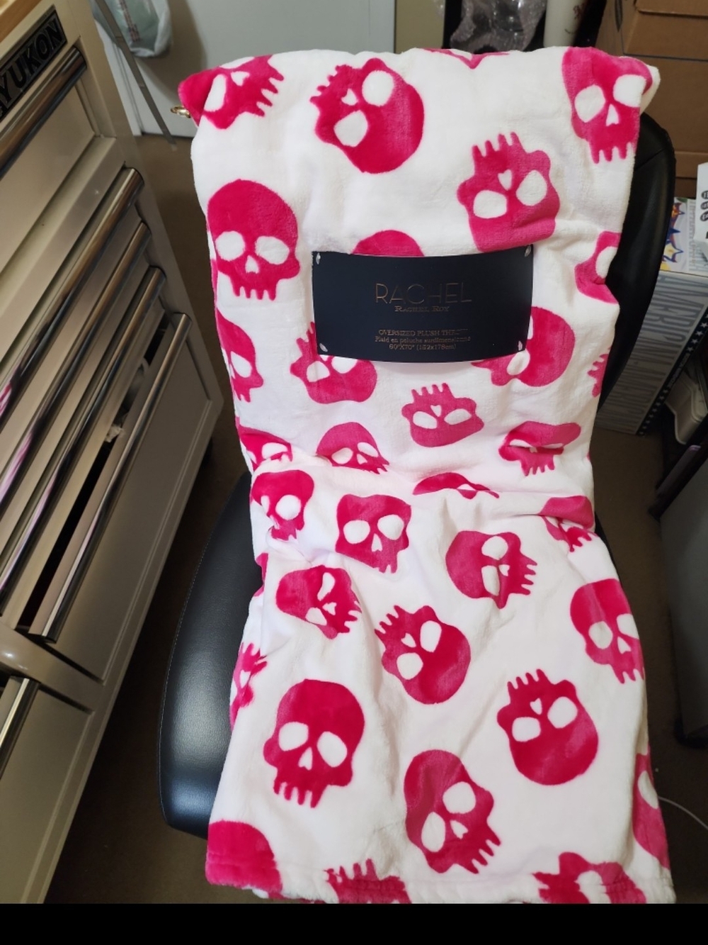 RACHEL Rachel Roy White Plush Pajama Throw with Hot Pink Skull Print